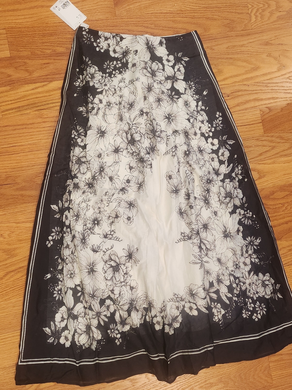 H&M Black and White Floral Maxi Skirt
